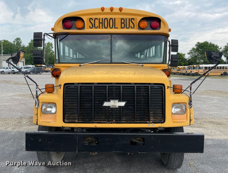 image for item IR9540 1998 Chevrolet C7500  school bus