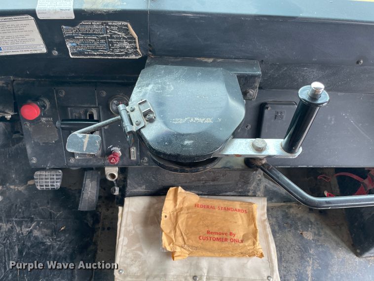 image for item IR9540 1998 Chevrolet C7500  school bus