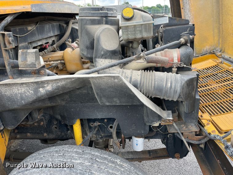 image for item IR9540 1998 Chevrolet C7500  school bus