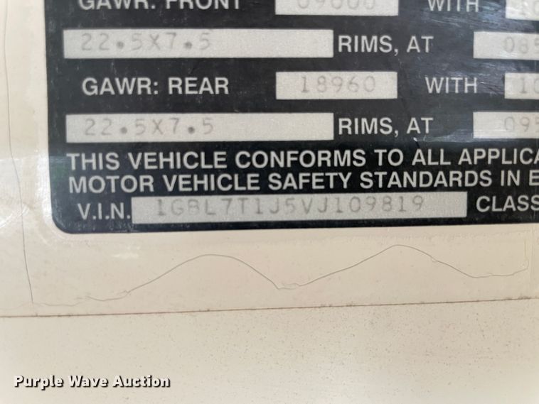 image for item IR9540 1998 Chevrolet C7500  school bus