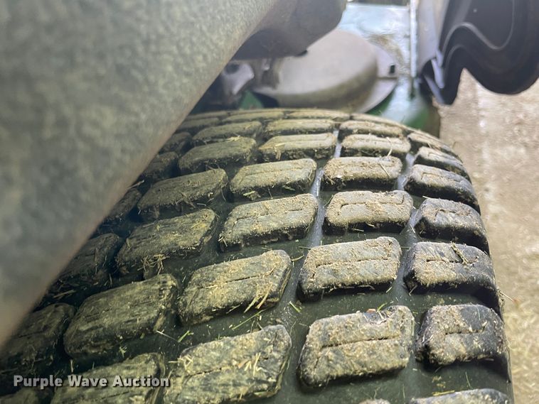 image for item IR9548 John Deere Z920R  ZTR lawn mower