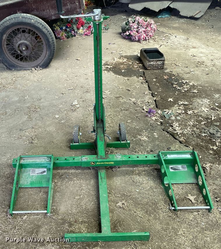 image for item IR9550 John Deere  mower jackstand