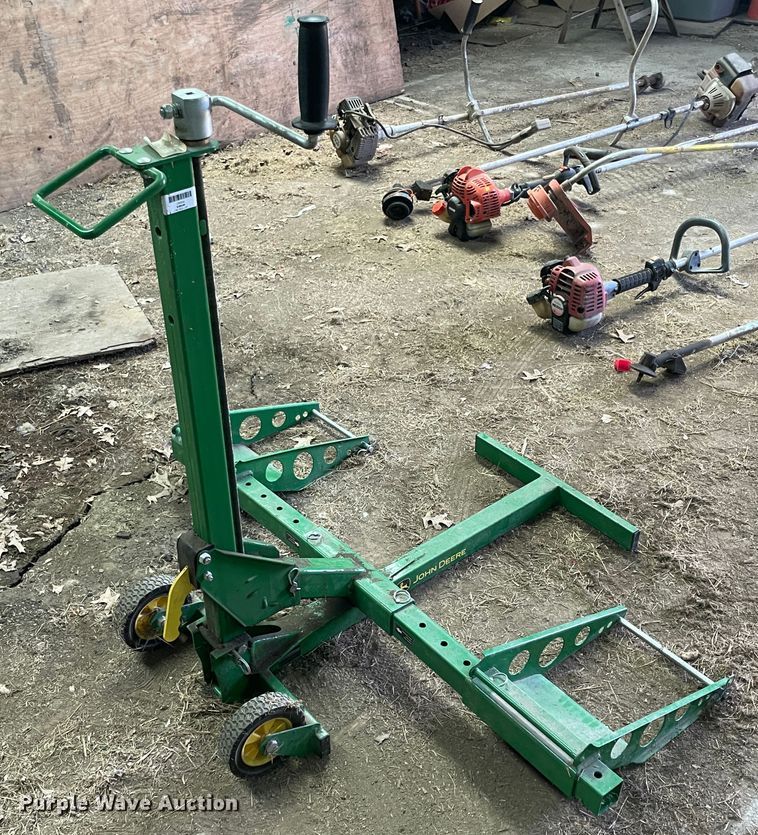 image for item IR9550 John Deere  mower jackstand