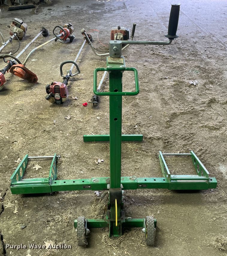 image for item IR9550 John Deere  mower jackstand