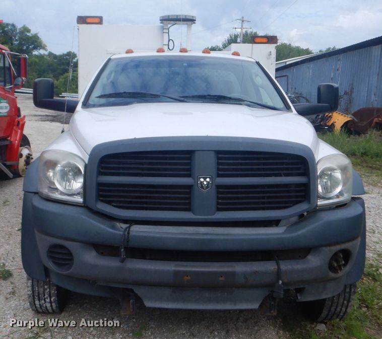 image for item IT9217 2009 Dodge Ram 5500HD  utility / service truck