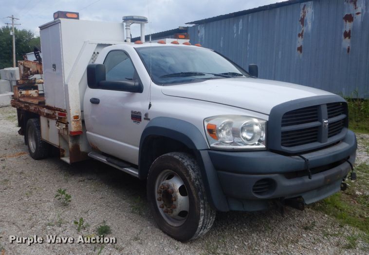 image for item IT9217 2009 Dodge Ram 5500HD  utility / service truck
