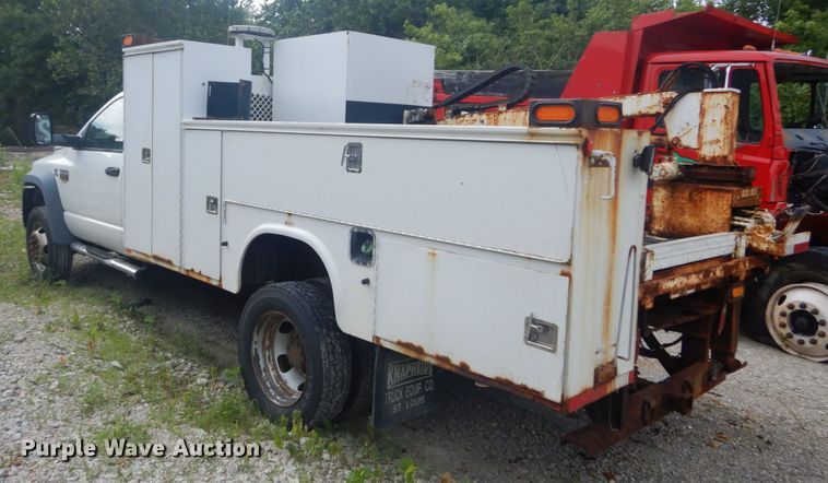 image for item IT9217 2009 Dodge Ram 5500HD  utility / service truck