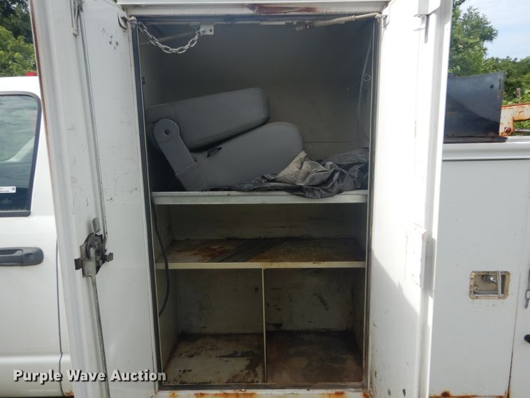 image for item IT9217 2009 Dodge Ram 5500HD  utility / service truck