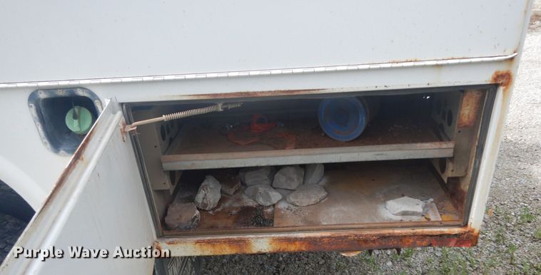 image for item IT9217 2009 Dodge Ram 5500HD  utility / service truck