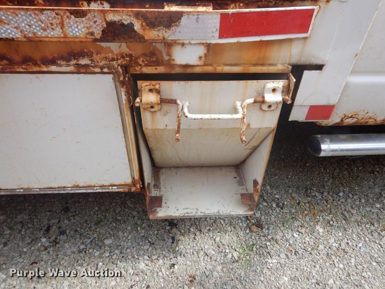 image for item IT9217 2009 Dodge Ram 5500HD  utility / service truck