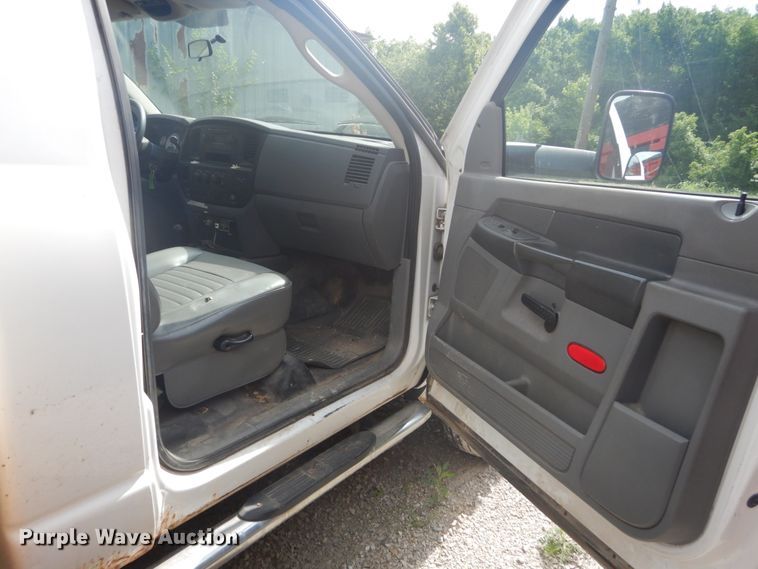 image for item IT9217 2009 Dodge Ram 5500HD  utility / service truck