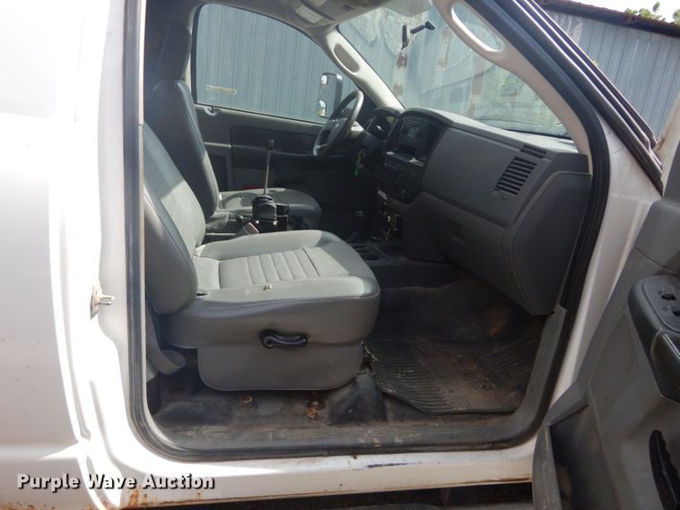 image for item IT9217 2009 Dodge Ram 5500HD  utility / service truck