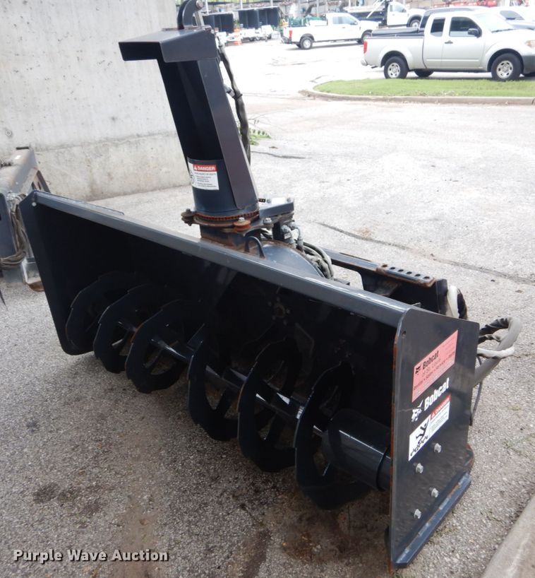 image for item IT9227 2008 Bobcat SBX240  72"W skid steer snow blower