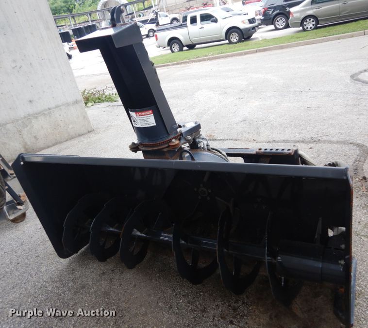 image for item IT9227 2008 Bobcat SBX240  72"W skid steer snow blower