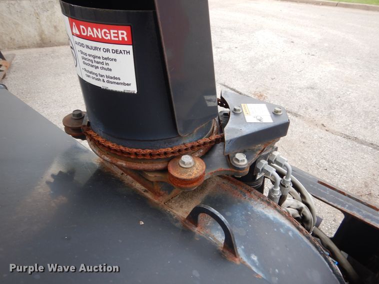 image for item IT9227 2008 Bobcat SBX240  72"W skid steer snow blower
