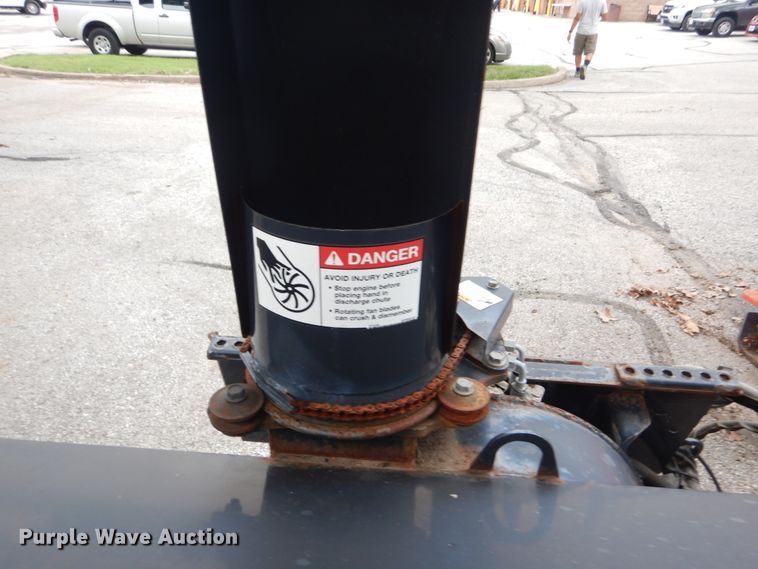 image for item IT9227 2008 Bobcat SBX240  72"W skid steer snow blower