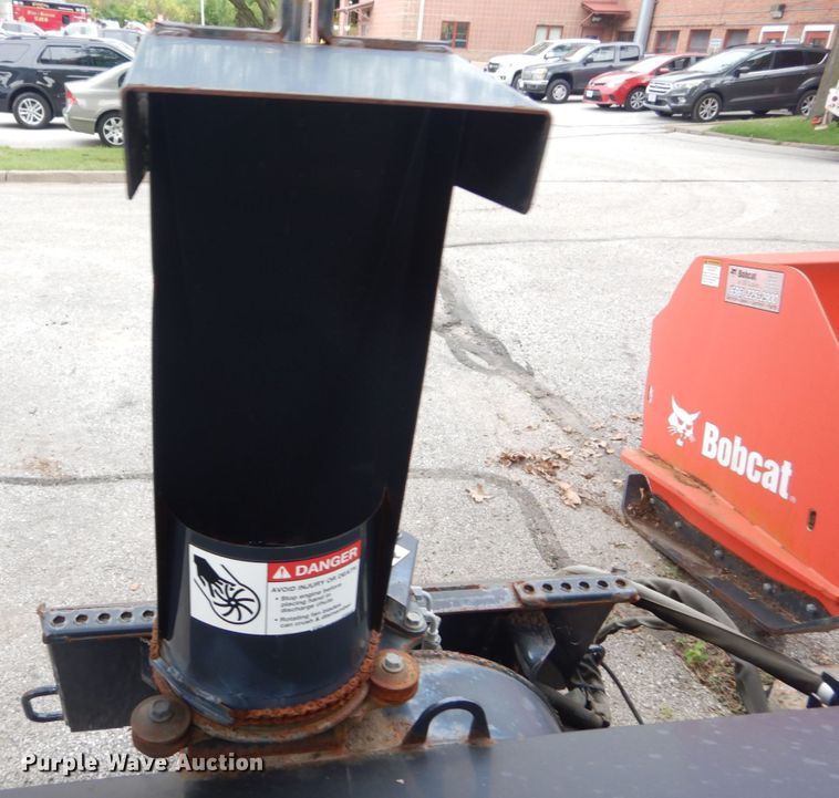 image for item IT9227 2008 Bobcat SBX240  72"W skid steer snow blower