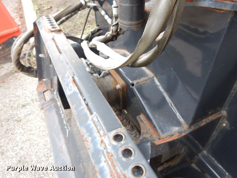 image for item IT9227 2008 Bobcat SBX240  72"W skid steer snow blower