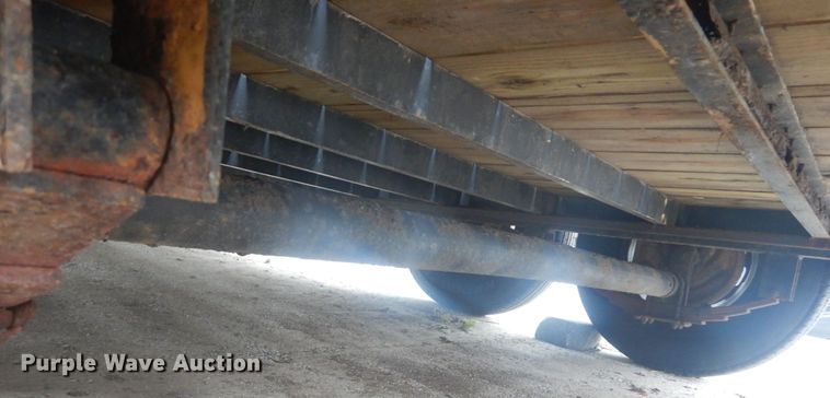 image for item IT9229 2001 Mac-lander 18TSLWB  equipment trailer