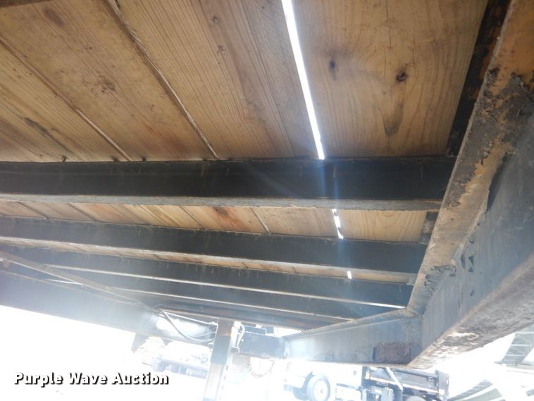 image for item IT9229 2001 Mac-lander 18TSLWB  equipment trailer