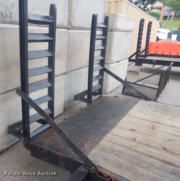 image for item IT9229 2001 Mac-lander 18TSLWB  equipment trailer