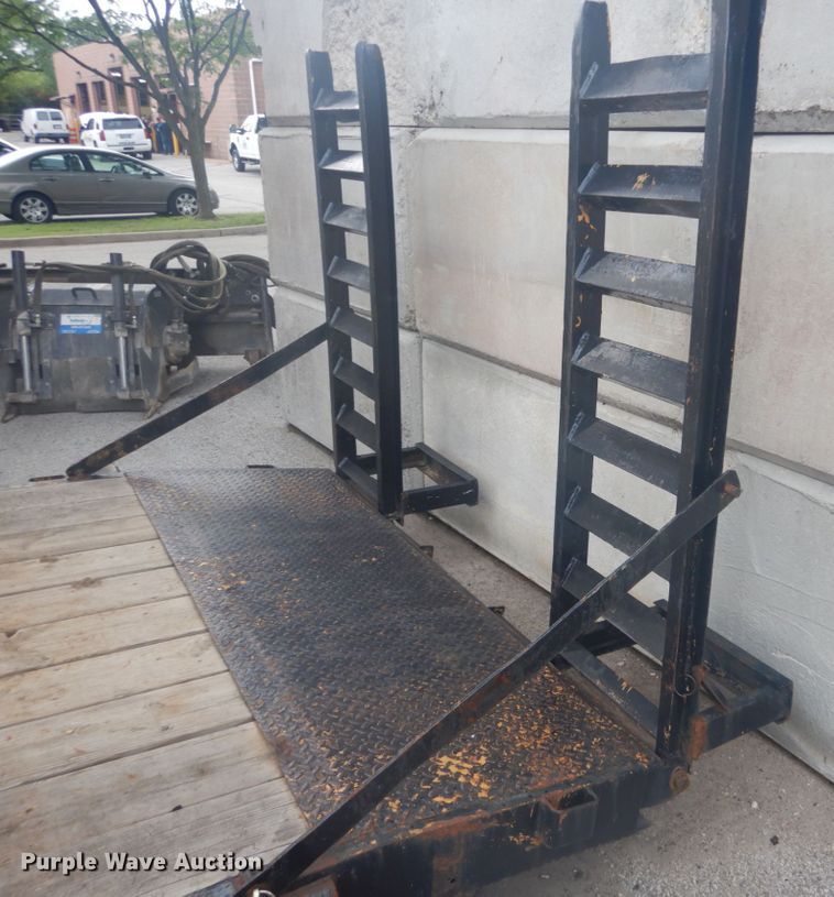 image for item IT9229 2001 Mac-lander 18TSLWB  equipment trailer