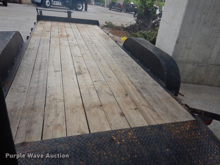 image for item IT9229 2001 Mac-lander 18TSLWB  equipment trailer