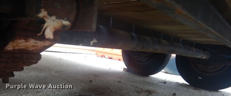 image for item IT9231 2003 Cronkhite 2900EWA  equipment trailer