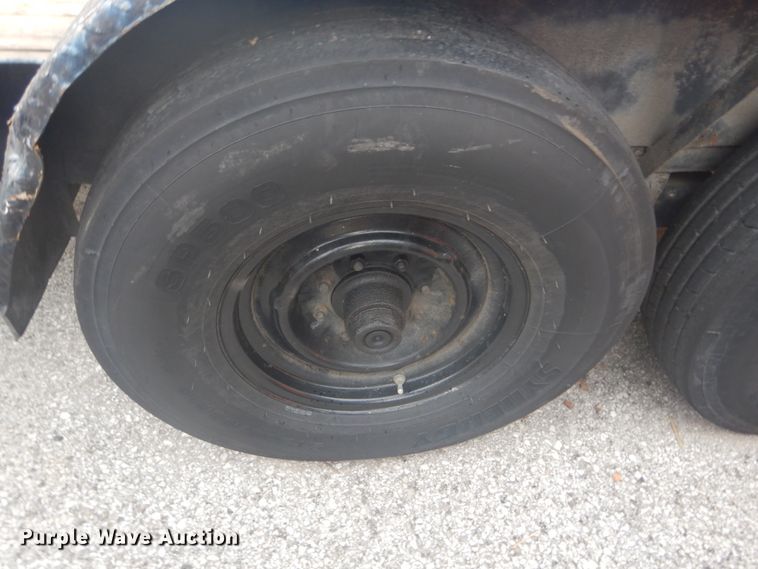 image for item IT9231 2003 Cronkhite 2900EWA  equipment trailer