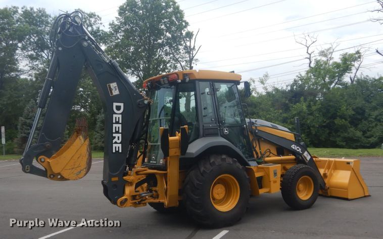 image for item IT9235 2015 John Deere 410L  backhoe