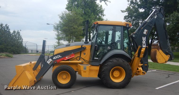 image for item IT9235 2015 John Deere 410L  backhoe