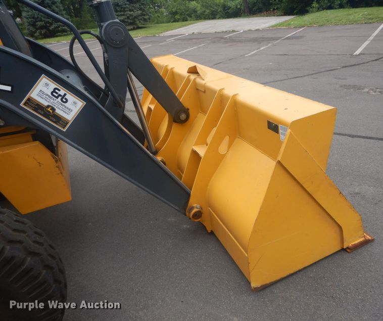 image for item IT9235 2015 John Deere 410L  backhoe
