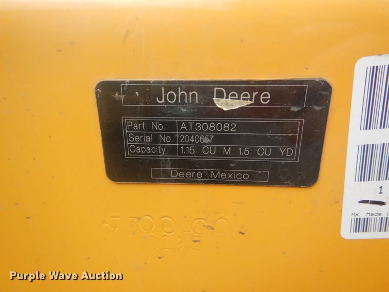 image for item IT9235 2015 John Deere 410L  backhoe