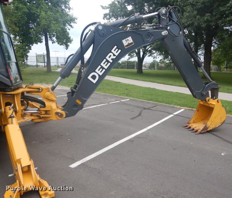 image for item IT9235 2015 John Deere 410L  backhoe