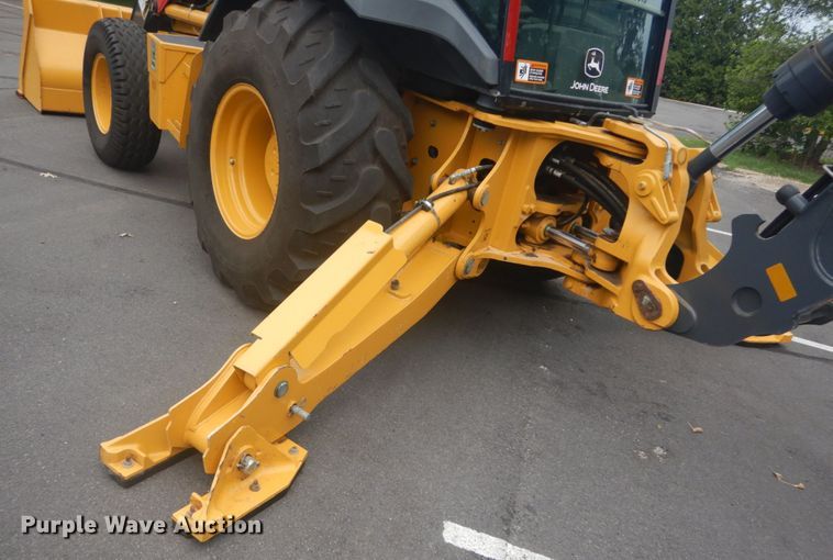 image for item IT9235 2015 John Deere 410L  backhoe