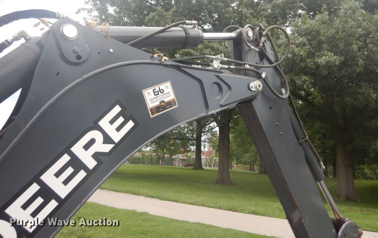 image for item IT9235 2015 John Deere 410L  backhoe