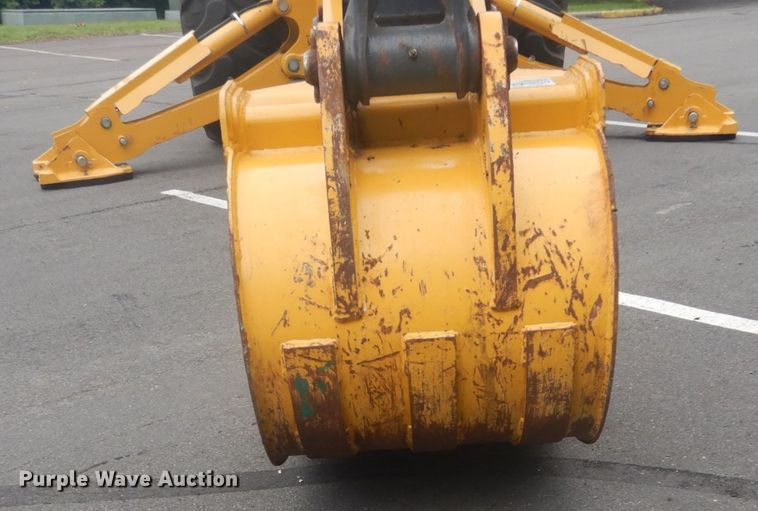 image for item IT9235 2015 John Deere 410L  backhoe