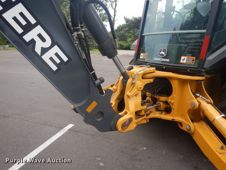 image for item IT9235 2015 John Deere 410L  backhoe