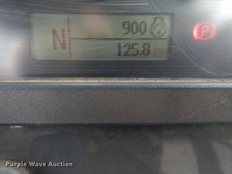 image for item IT9235 2015 John Deere 410L  backhoe