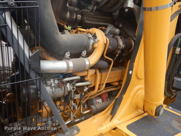 image for item IT9235 2015 John Deere 410L  backhoe