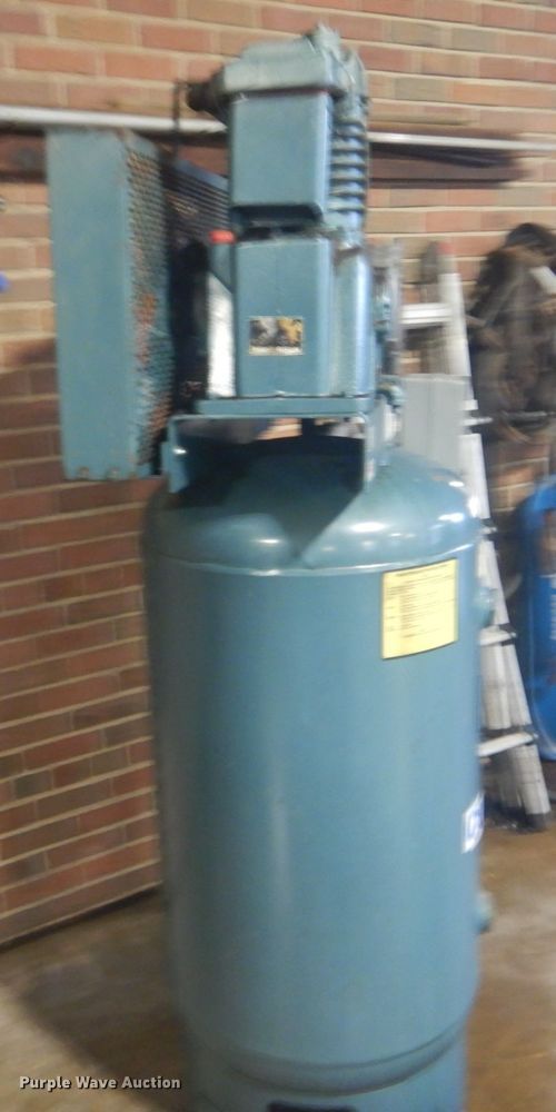 image for item IT9238 1996 Curtis VT757-81  air compressor