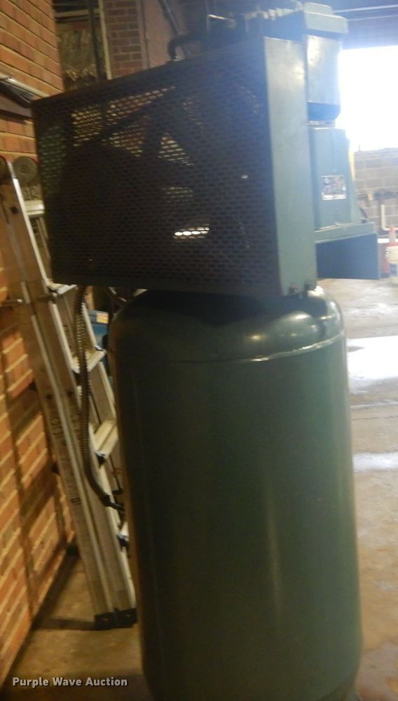 image for item IT9238 1996 Curtis VT757-81  air compressor