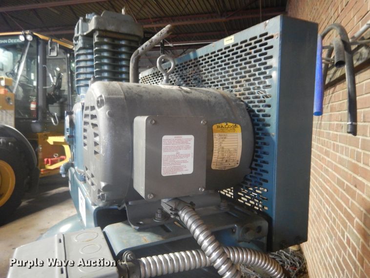 image for item IT9238 1996 Curtis VT757-81  air compressor