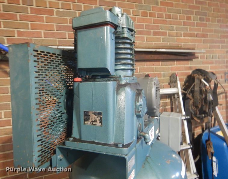 image for item IT9238 1996 Curtis VT757-81  air compressor