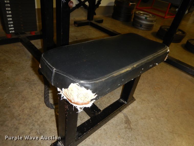 image for item IW9887 Lat pulldown machine