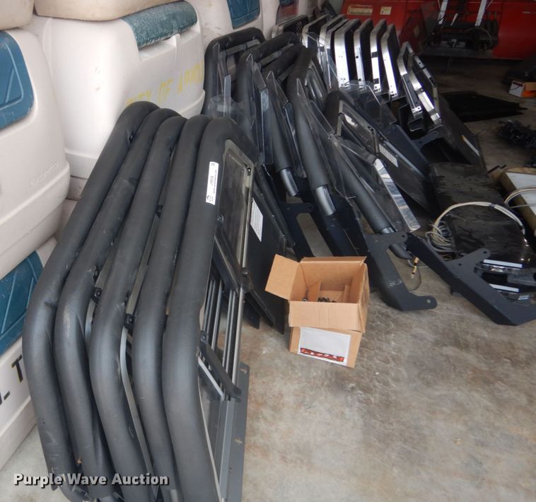 image for item JI9638 Vehicle cage dividers