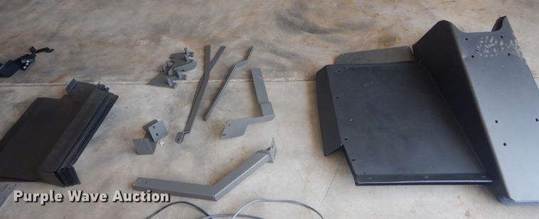 image for item JI9638 Vehicle cage dividers