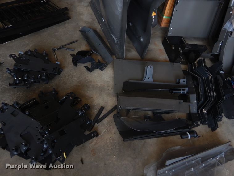 image for item JI9638 Vehicle cage dividers