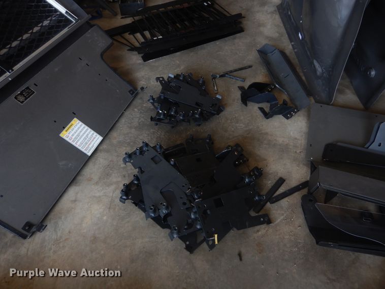 image for item JI9638 Vehicle cage dividers