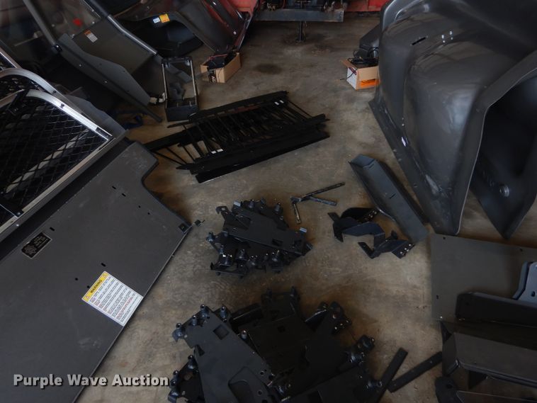 image for item JI9638 Vehicle cage dividers